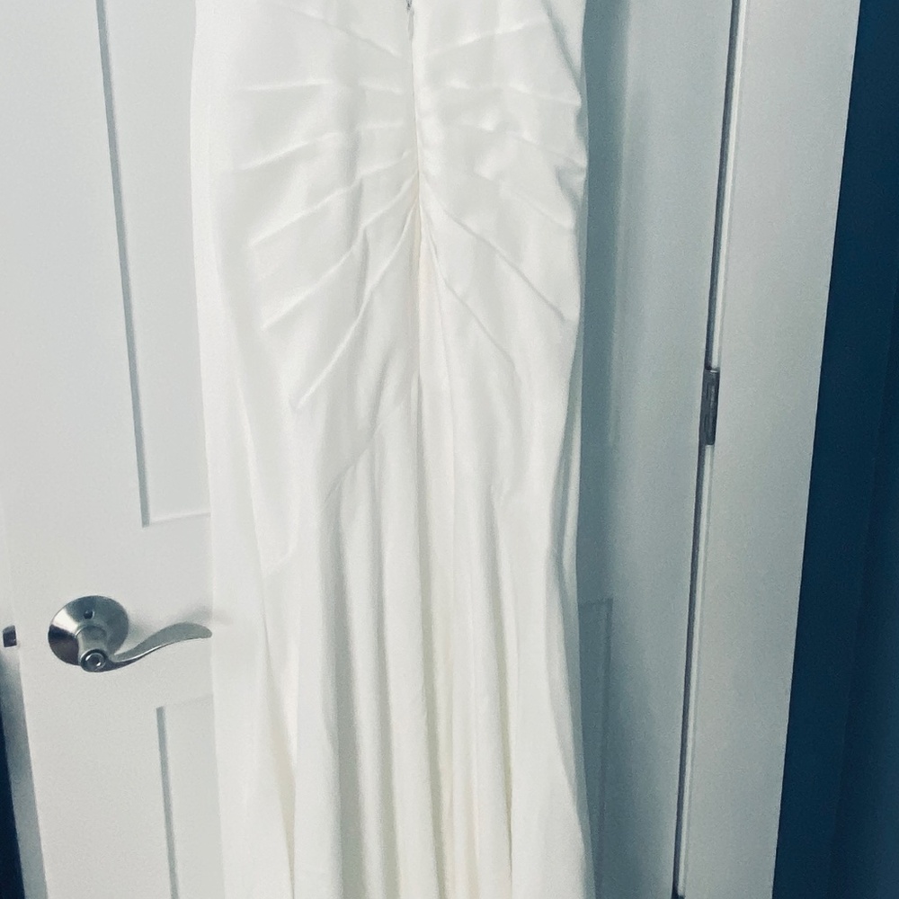 Pronovias Garni - Picture 4 of 6